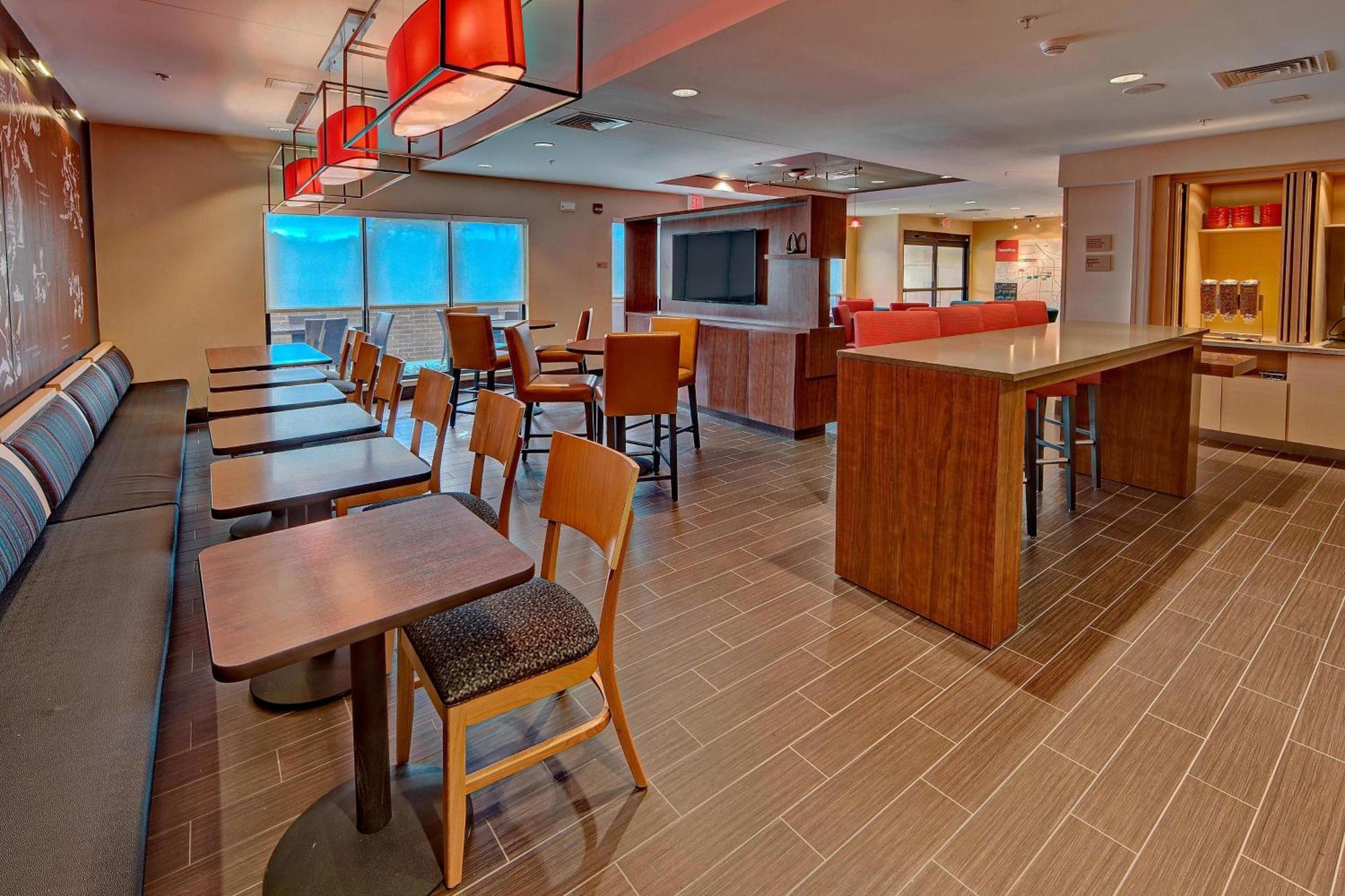 Towneplace Suites By Marriott Hattiesburg Buitenkant foto
