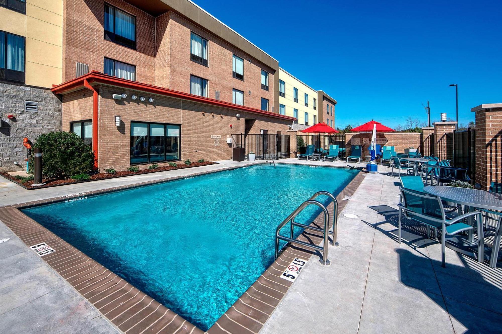 Towneplace Suites By Marriott Hattiesburg Buitenkant foto